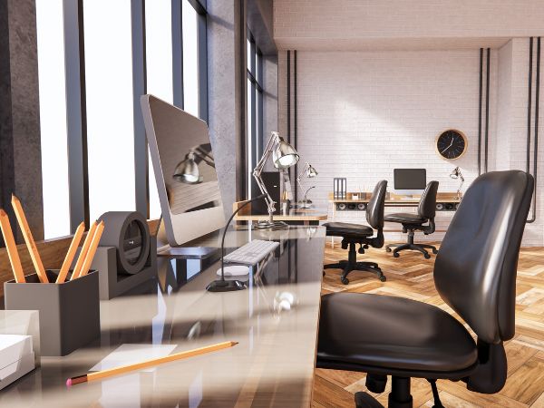 Sprzęt biurowy: Twoje MUST-HAVE dla biura małej firmy